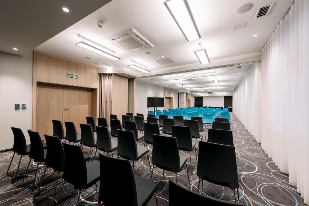 Krowodrza Centrum Konferencyjno - Hotelowe クラクフ エクステリア 写真